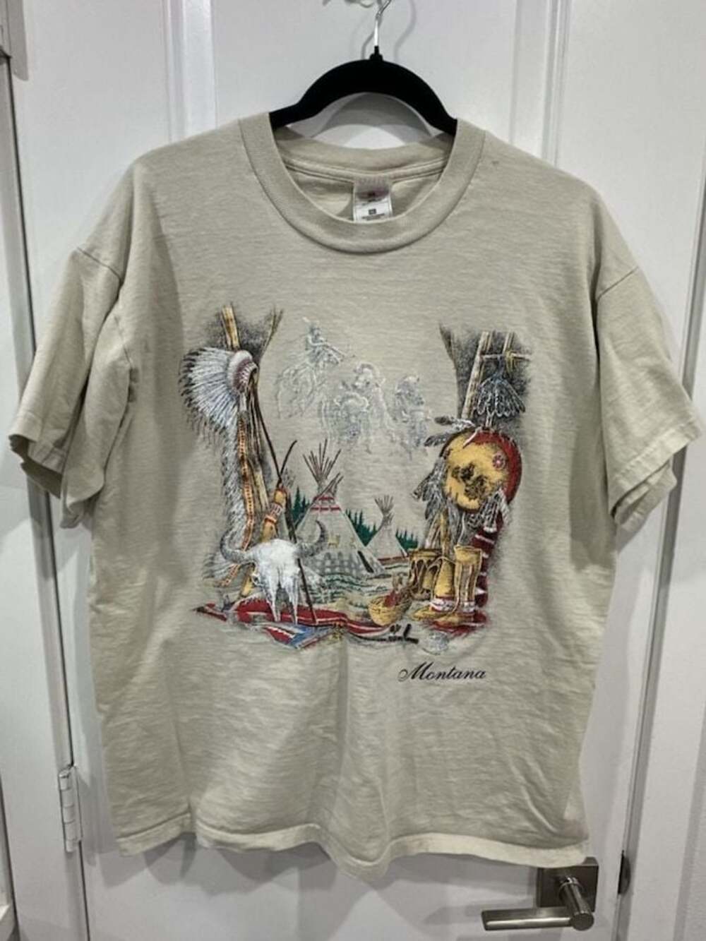 Vintage 90s Western Native American Graphic Tee Montana